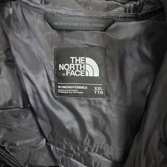 The North Face Women’s Thermoball™ Parka II - Picture 9 of 15